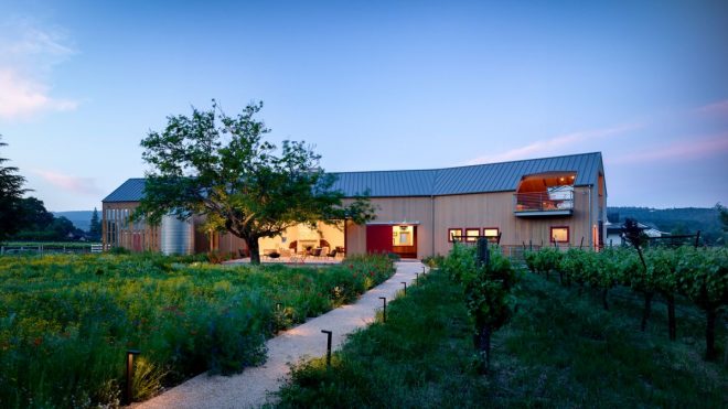 Northern California Vineyard Pavilion With Big Barn Doors And A Stylish Interior