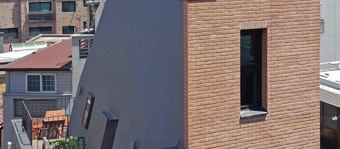 Vertical House / TRU Architects