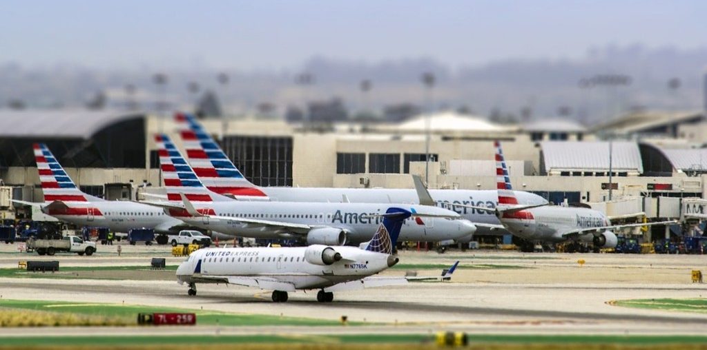 Pilots Report Seeing Jetpack Flying 3,000 Feet in the Air Near Airport