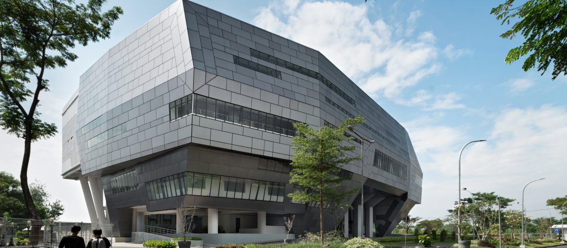 WM Plenary Hall / Bgnr Architects