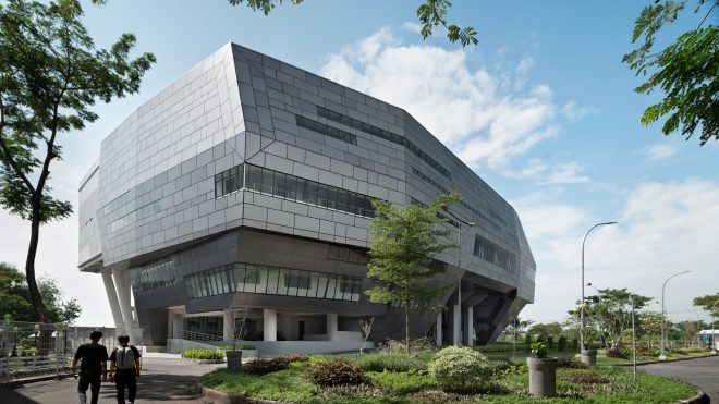 WM Plenary Hall / Bgnr Architects