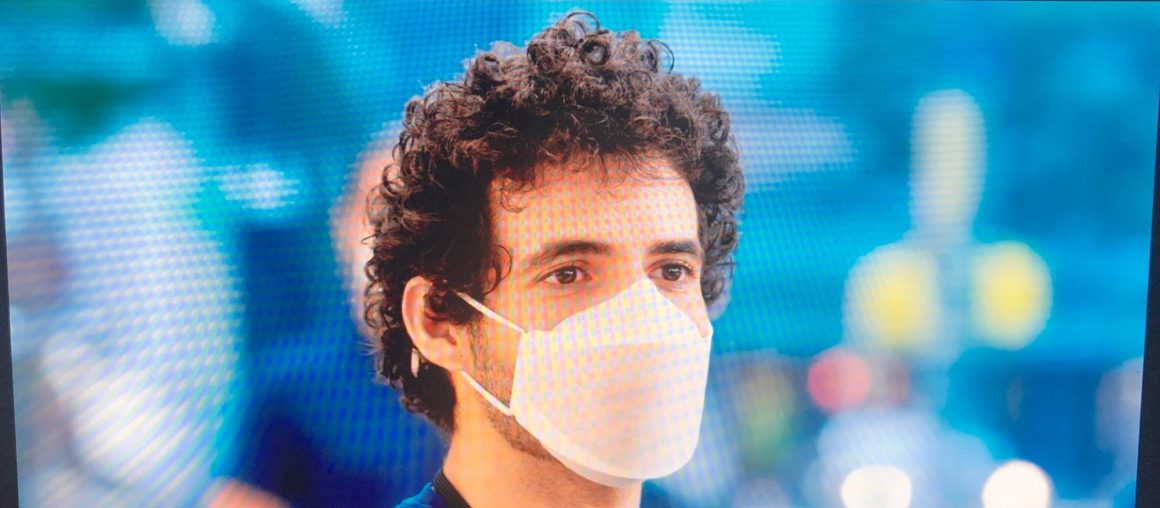 Apple Designs Two Custom Face Mask Styles for Corporate and Retail Employees